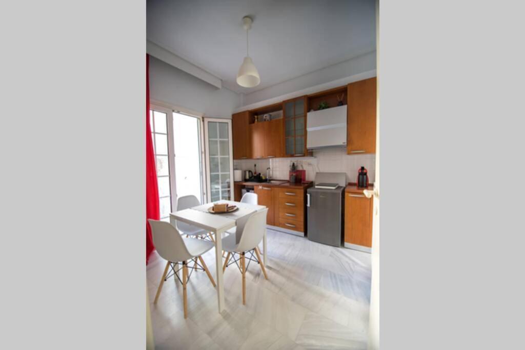 Your Cozy Downtown Home - Apartment ลาริซา ภายนอก รูปภาพ